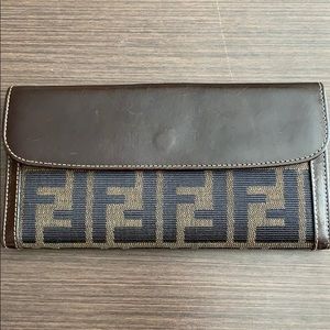 AUTHENTIC FENDI VINTAGE WALLET